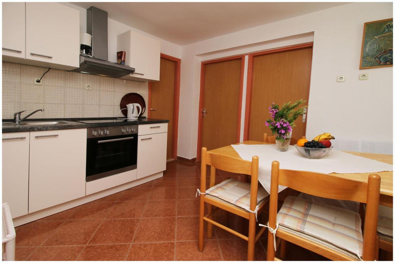 Apartments Elvis Primosten Exterior photo
